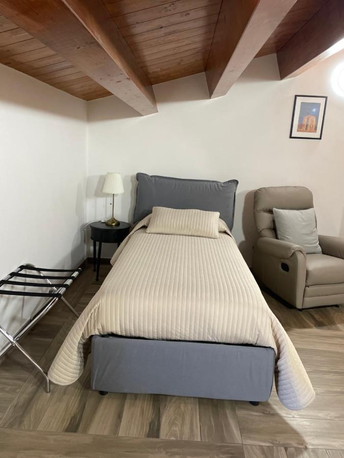 Palazzo Candida B&B Gerace Extérieur photo