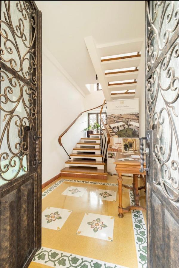 Palazzo Candida B&B Gerace Extérieur photo
