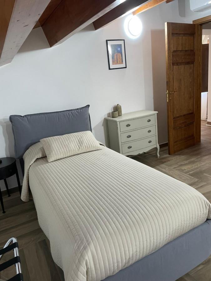 Palazzo Candida B&B Gerace Extérieur photo