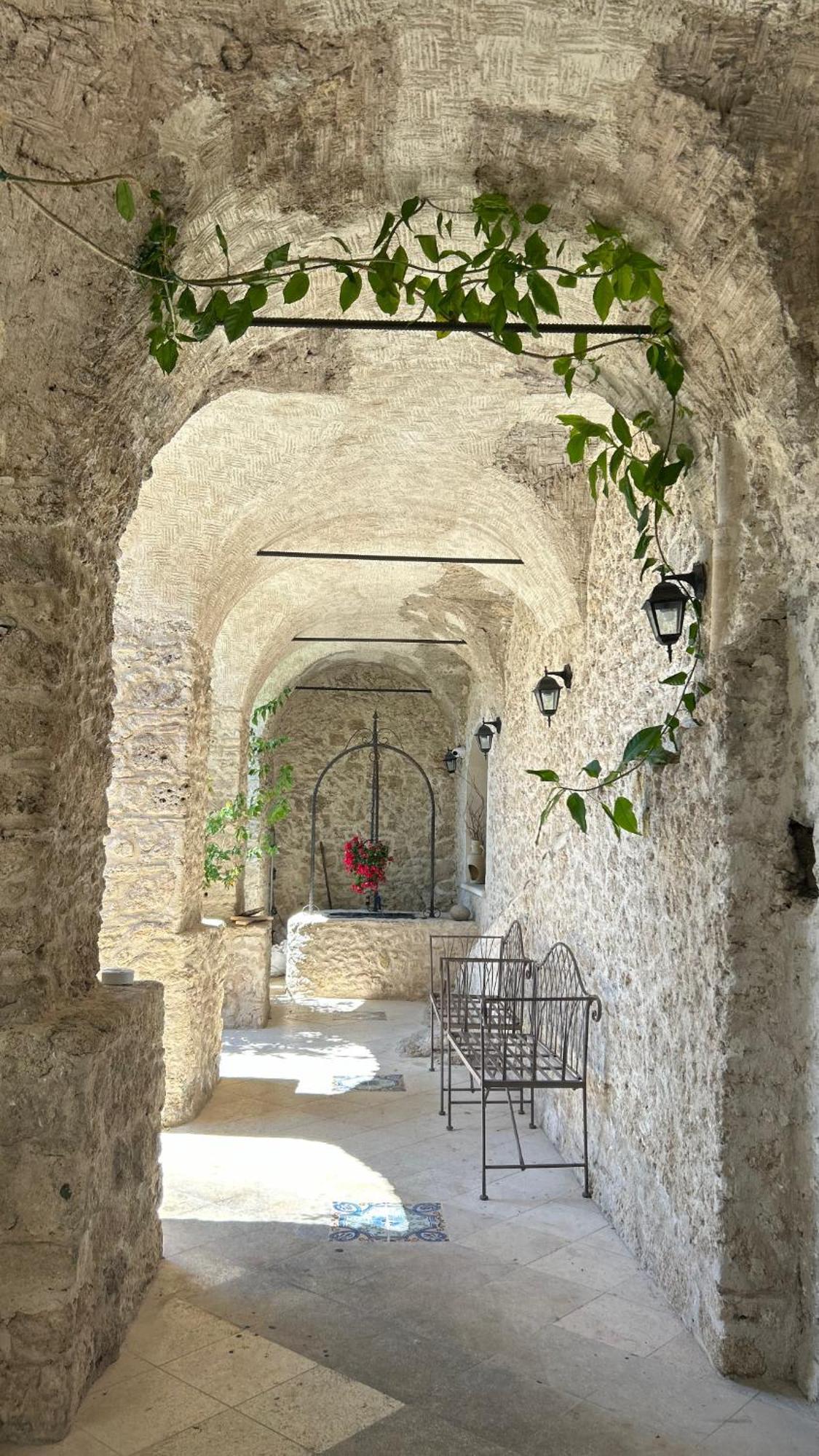 Palazzo Candida B&B Gerace Extérieur photo