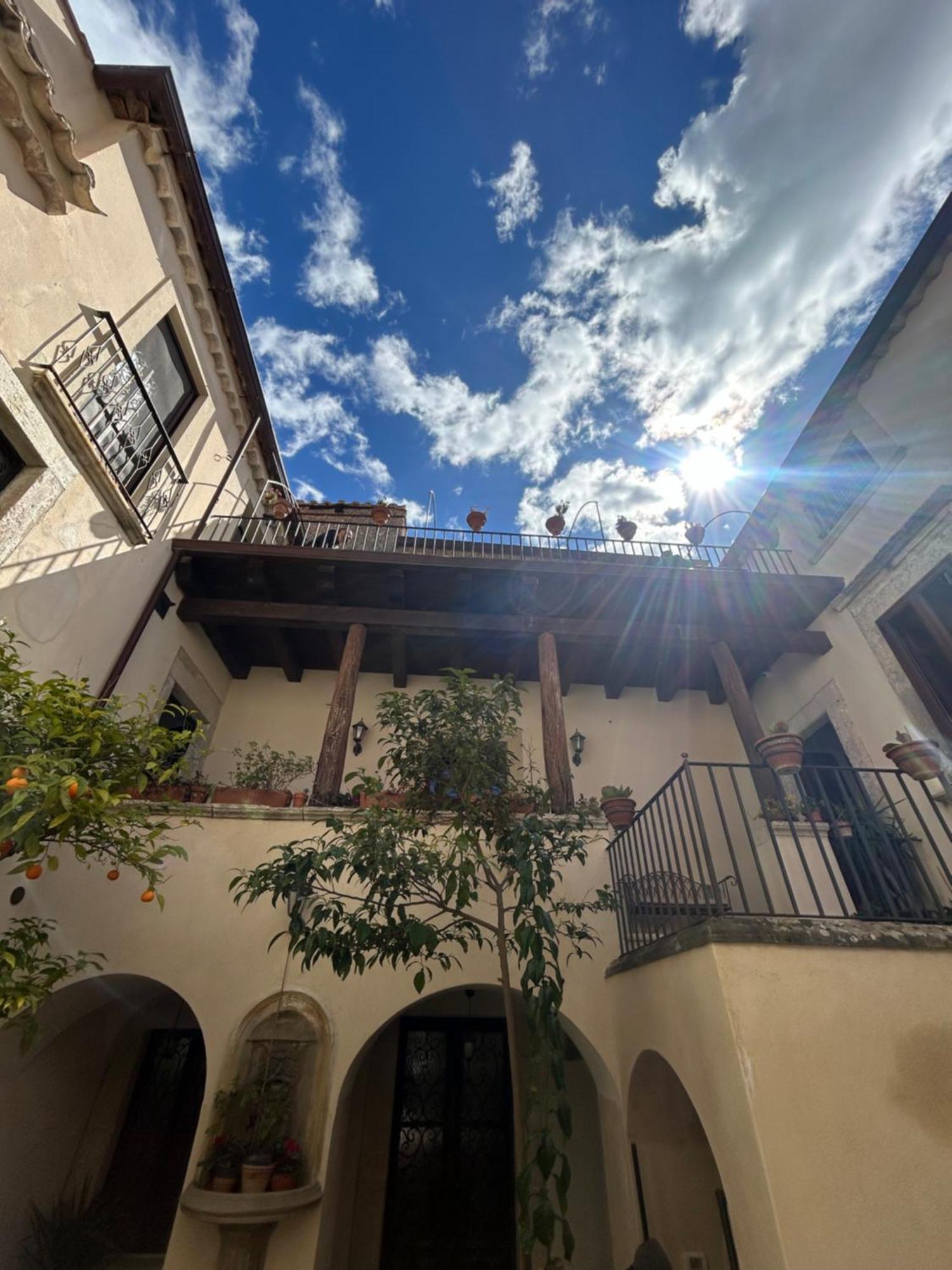 Palazzo Candida B&B Gerace Extérieur photo