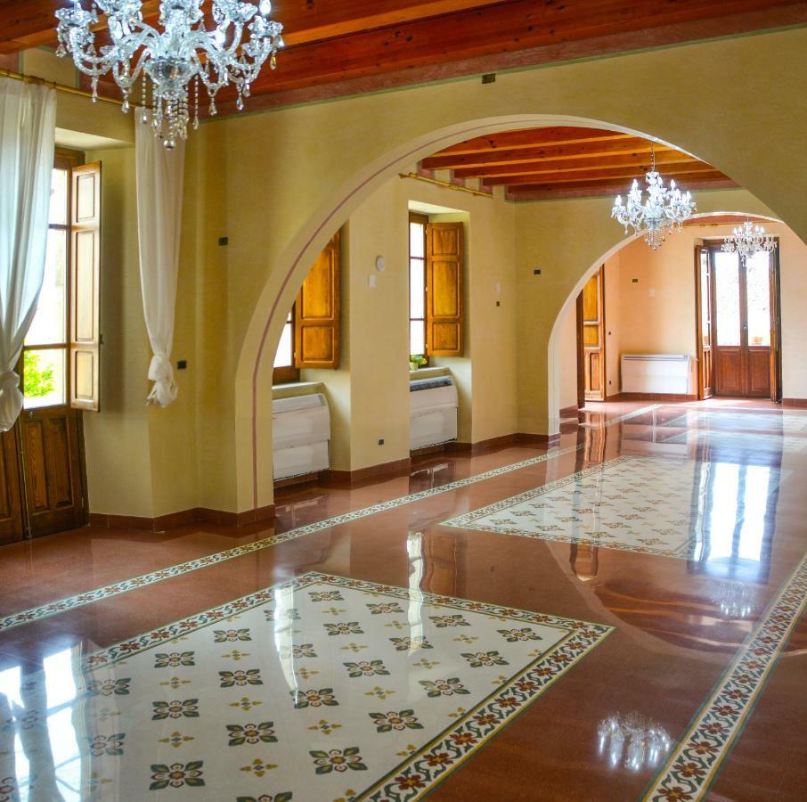 Palazzo Candida B&B Gerace Extérieur photo