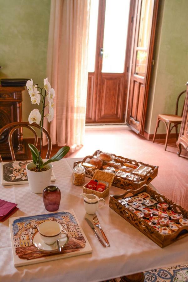 Palazzo Candida B&B Gerace Extérieur photo