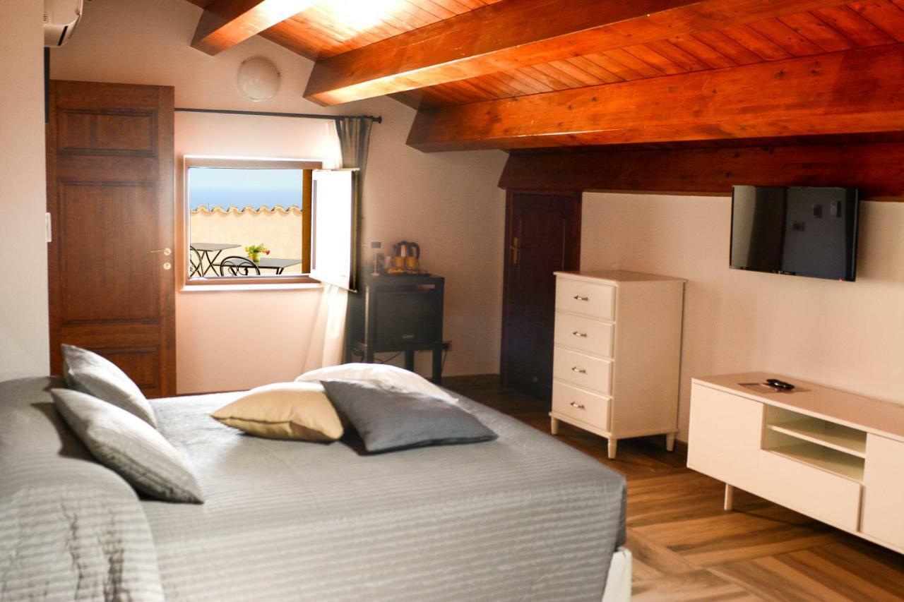 Palazzo Candida B&B Gerace Extérieur photo