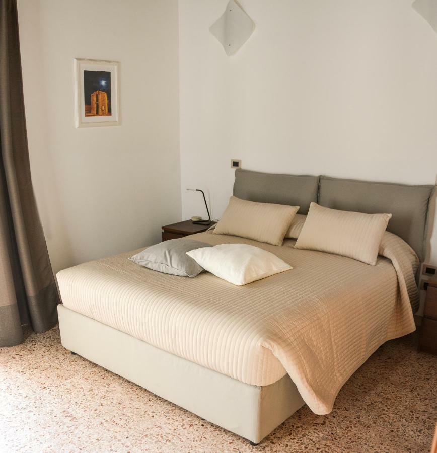 Palazzo Candida B&B Gerace Extérieur photo