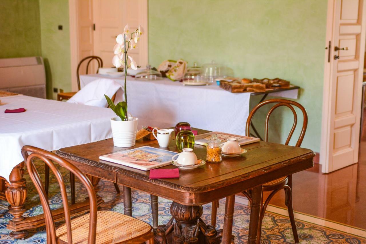 Palazzo Candida B&B Gerace Extérieur photo