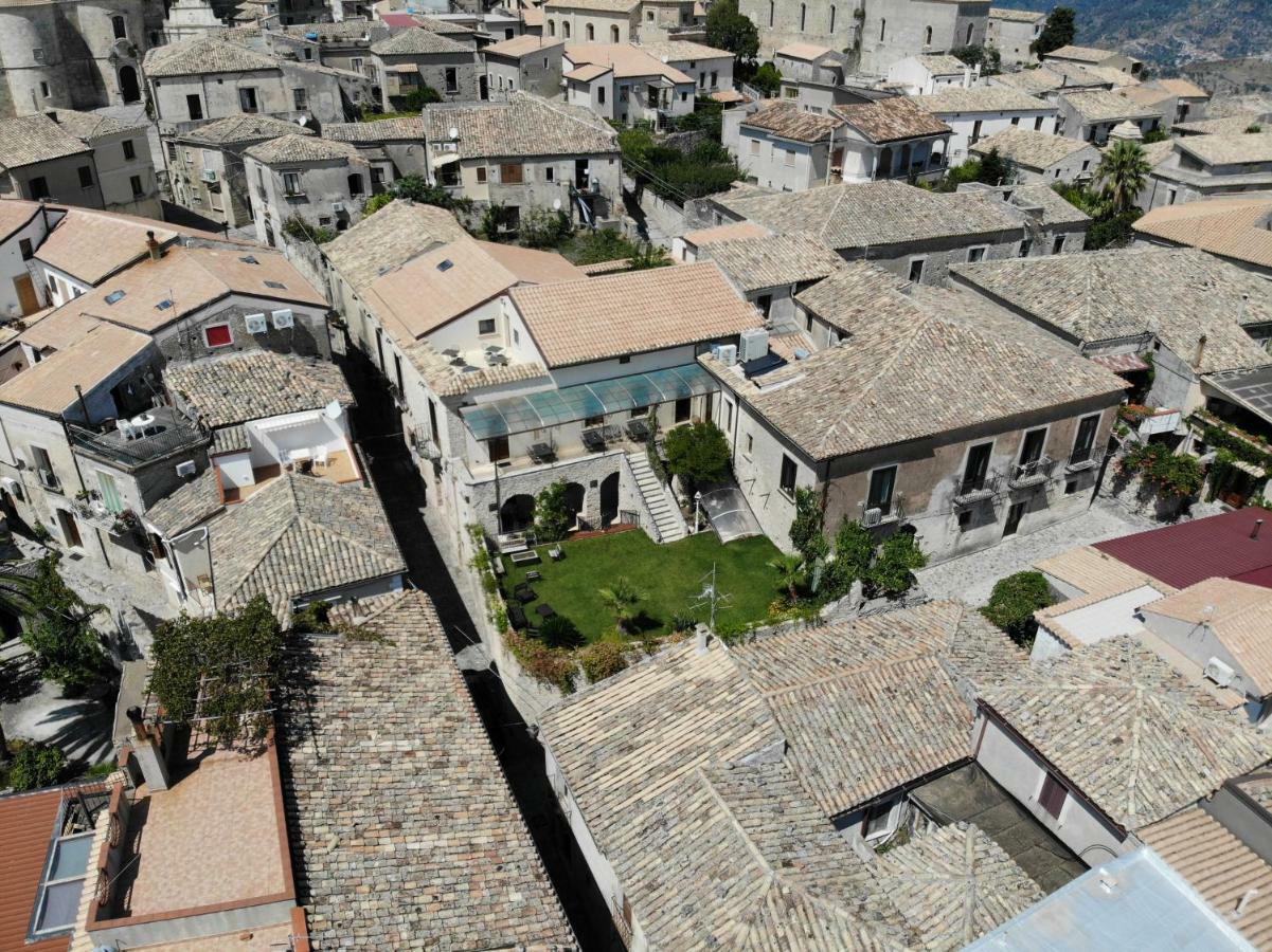 Palazzo Candida B&B Gerace Extérieur photo